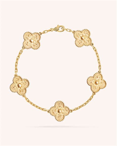 van cleef arpels alhambra bracelet.